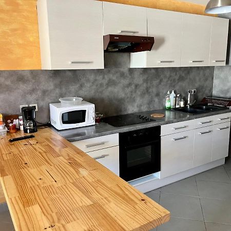Appartement 2 Chambres - Lits King Size - Wifi - Baignoire Le Puy-en-Velay エクステリア 写真