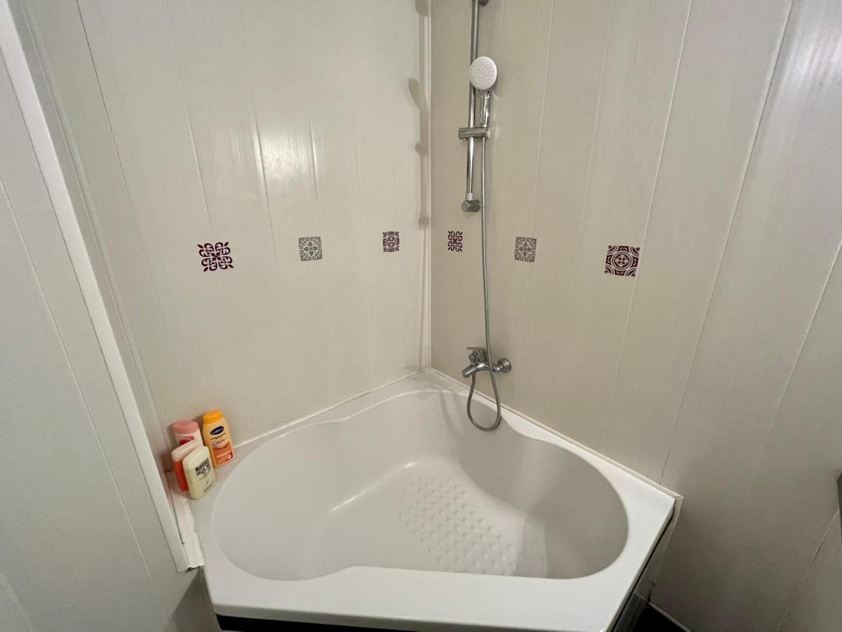 Appartement 2 Chambres - Lits King Size - Wifi - Baignoire Le Puy-en-Velay エクステリア 写真